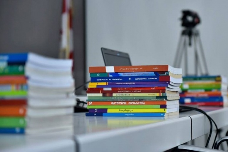 გრიფირებული სასკოლო სახელმძღვანელოების ელექტრონულ ვერსიებს ახალი წიგნები დაემატა