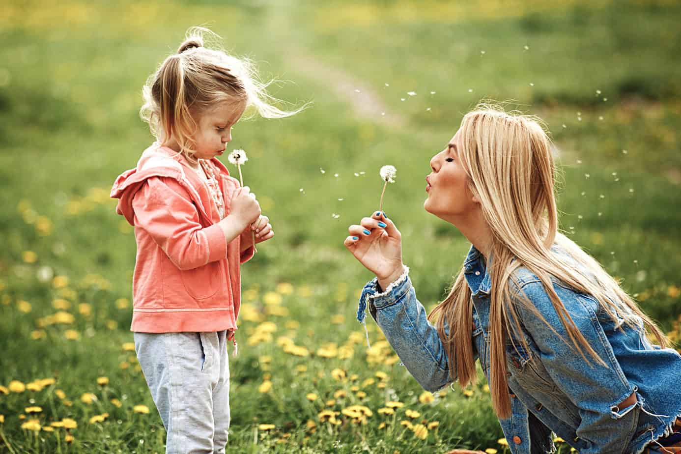 „კარგი ბავშვის აღსაზრდელად საუკეთესო გზა მისი გაბედნიერებაა,“ – 10 გამონათქვამი ბავშვის აღზრდაზე